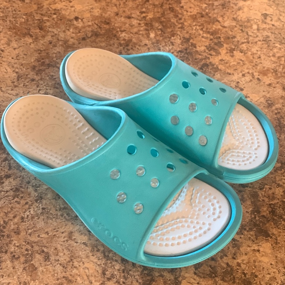 CROCS SLIDES WOMENS 8 MENS 6